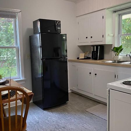 Cozy Studio, Minutes From Downtown. Quiet. South Burlington Exterior photo