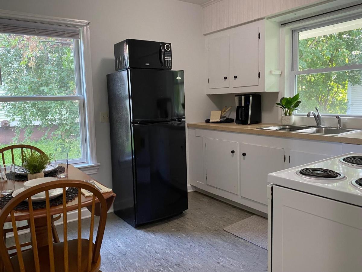 Cozy Studio, Minutes From Downtown. Quiet. South Burlington Exterior photo